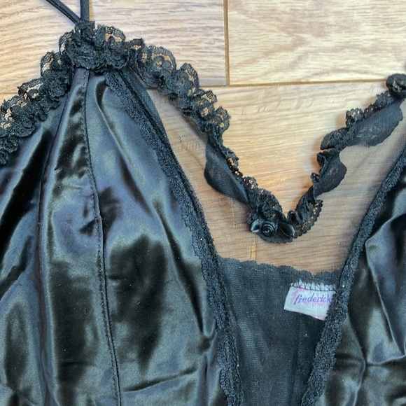 RARE Frederick’s of Hollywood set! slip dress and robe - Picture 5 of 10